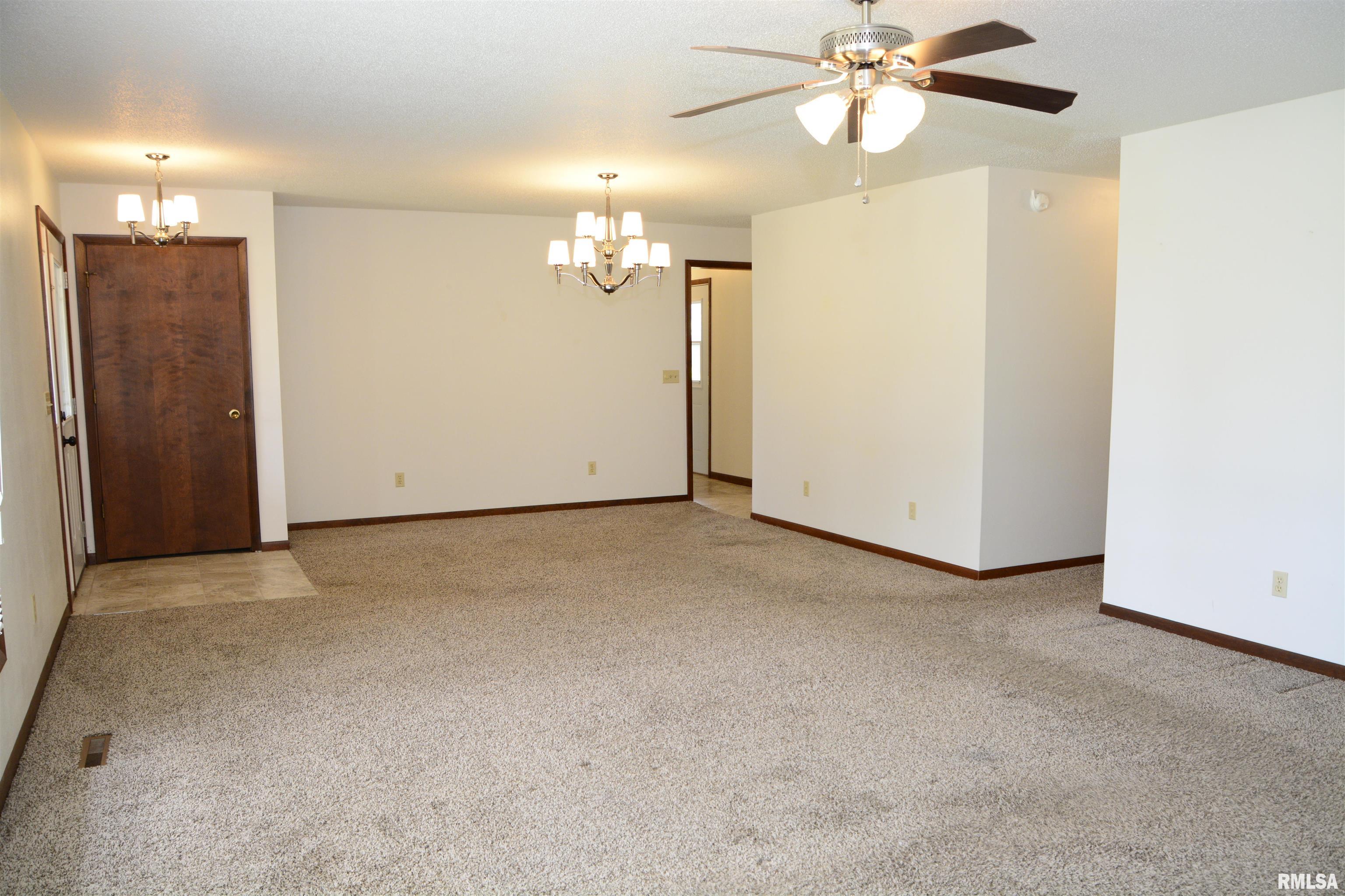 1220 Maple Avenue Macomb, IL 61455 - Photo 6 of 20