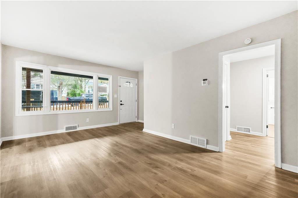 819 Blossom Street Southwest Atlanta, GA 30310 - Photo 11 of 77