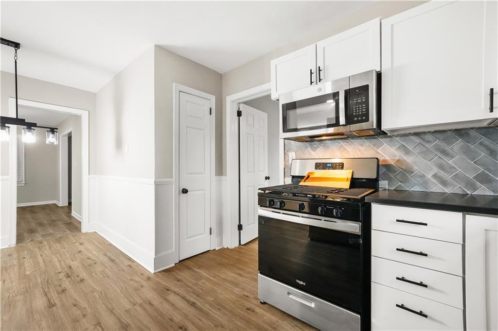 819 Blossom Street Southwest Atlanta, GA 30310 - Photo 16 of 77