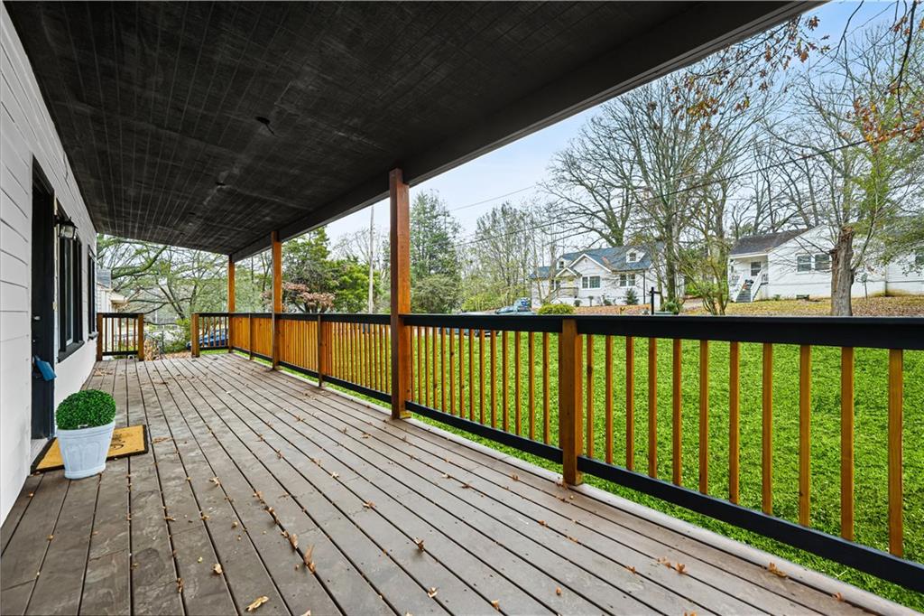 819 Blossom Street Southwest Atlanta, GA 30310 - Photo 7 of 77