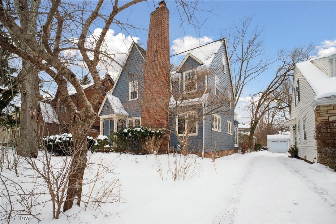 2612 Ashurst Road University Heights, OH 44118 - Photo 2 of 25 Gallery Image 2