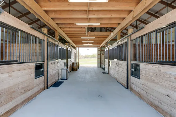 $1,175,000 | 514 Corinth Road, Portland, TN 37148