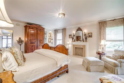 $2,225,000 | 2424 Medford Court West, Fort Worth, TX 76109