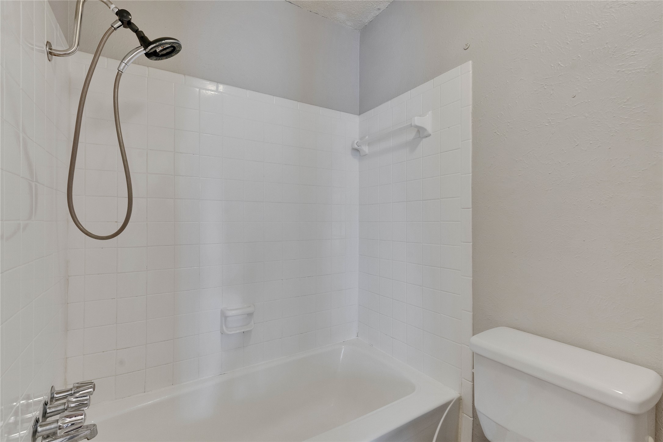 1714 Timber Ridge Drive Austin, TX 78741 - Photo 12 of 25 Gallery Image 12