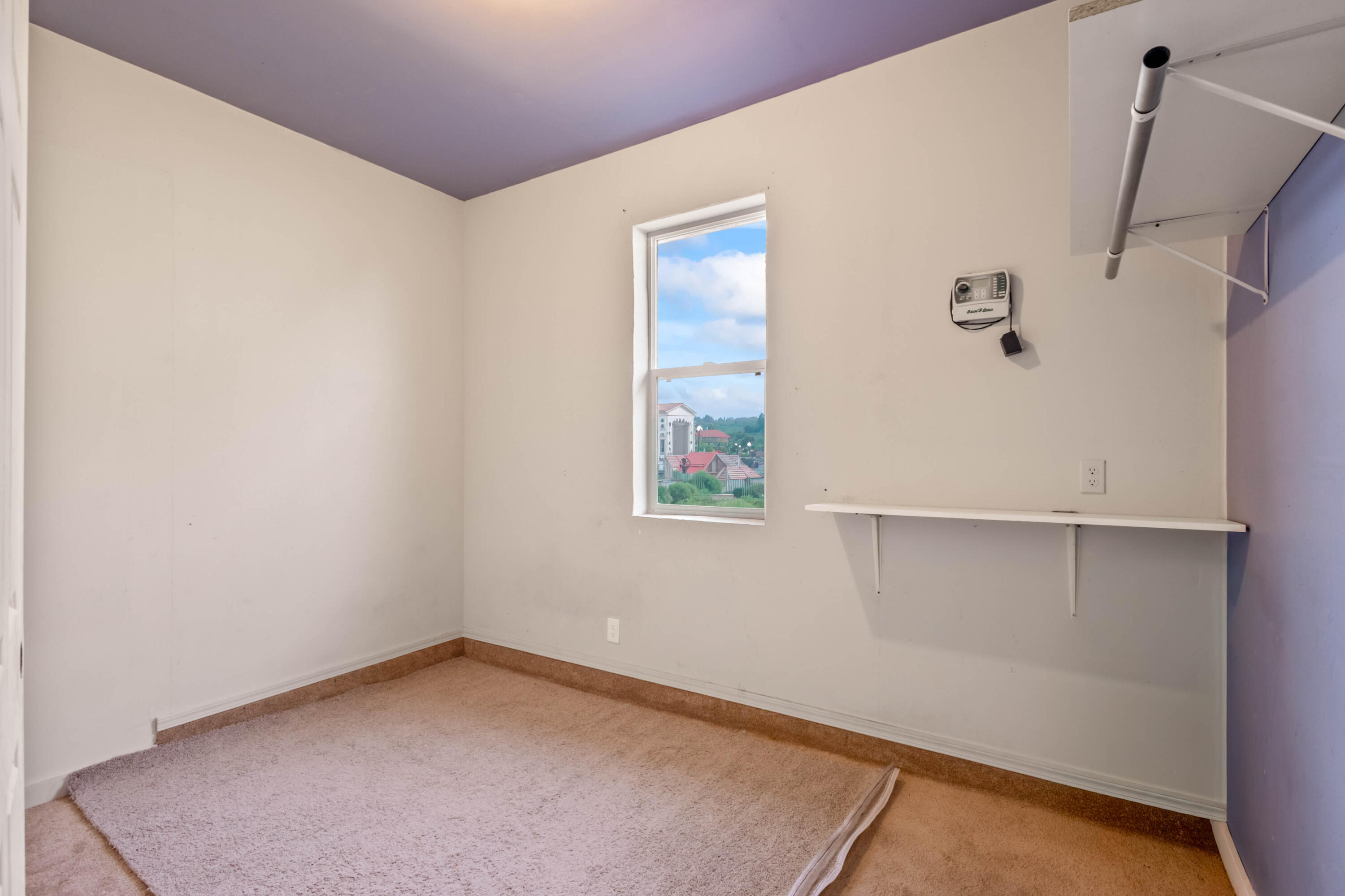 539 Leisek Way Madras, OR 97741 - Photo 26 of 35 a view of an empty room