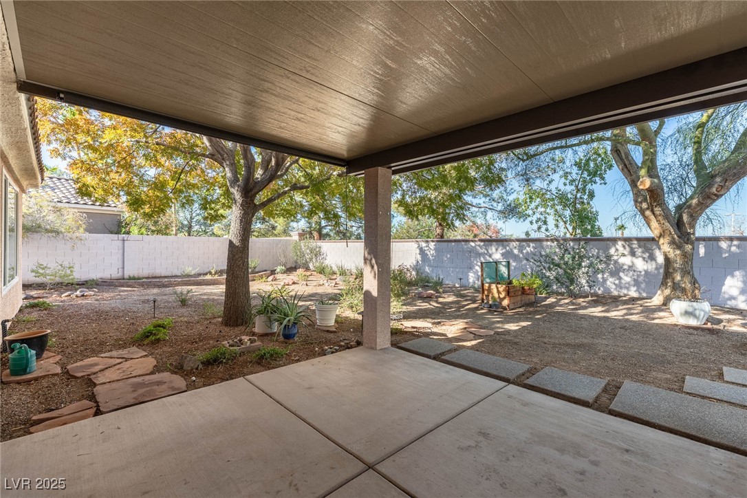 264 Chestnut Ridge Circle Henderson, NV 89012 - Photo 33 of 39