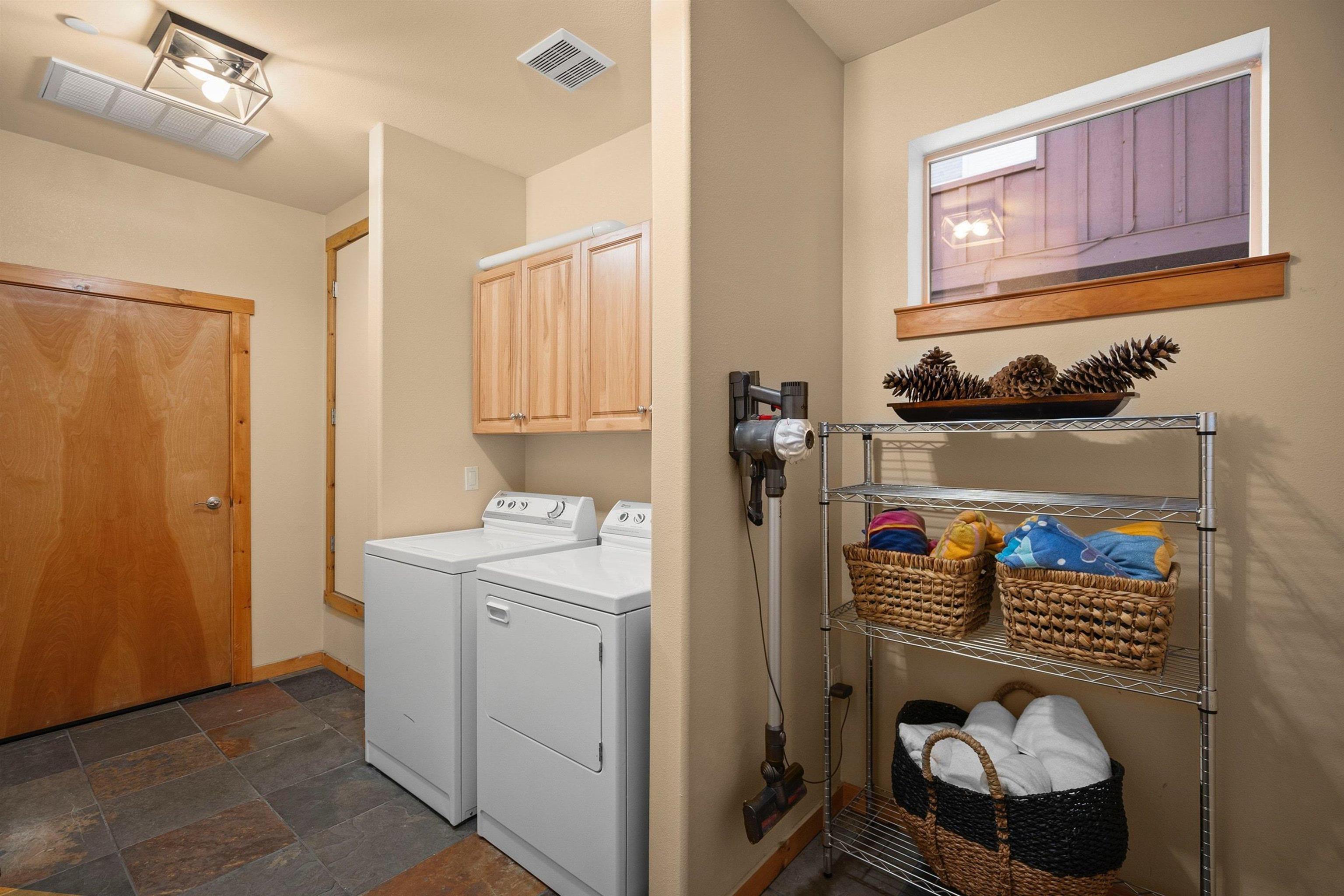 11420 Dolomite Way, Unit 1 Truckee, CA 96161 - Photo 20 of 28 a room with a stove and a refrigerator