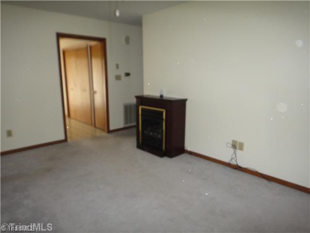 491 James High Point High Point, NC 27265 - Photo 8 of 16 Living Room.