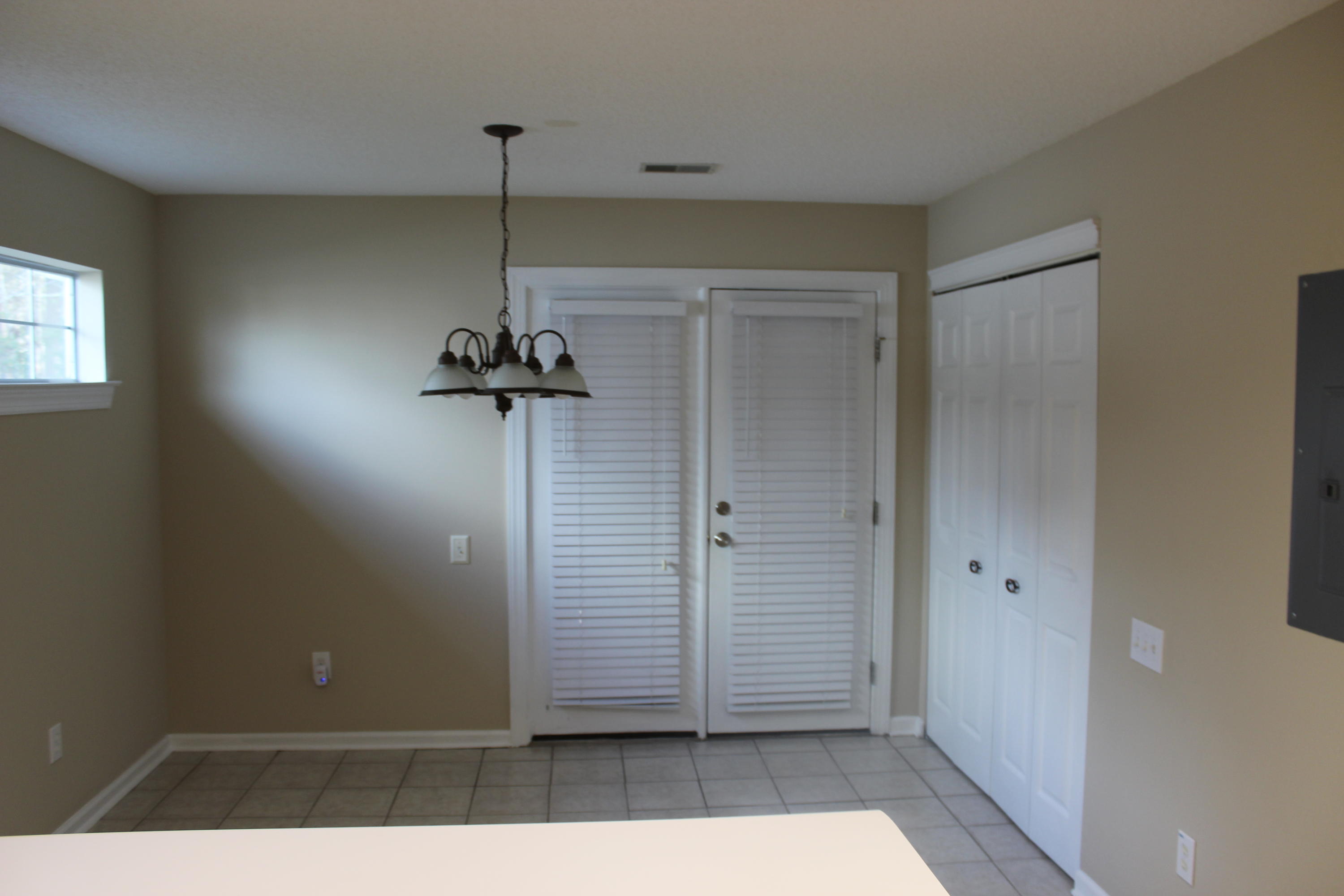 3352 Queensgate Way Mount Pleasant, SC 29466 - Photo 12 of 25 IMG_3310