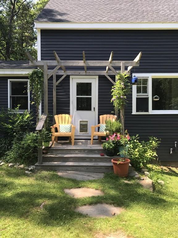 49 Locks Pond Road Shutesbury, MA 01072 - Photo 4 of 37 Gallery Image 4