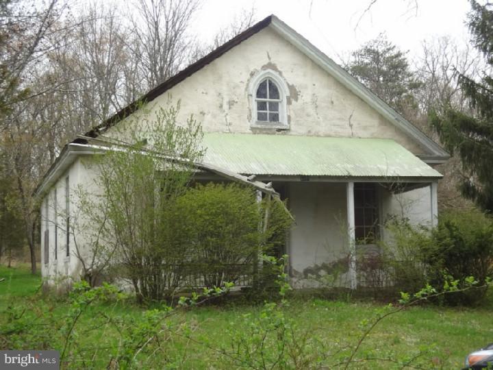 2389 Little Road Perkiomenville, PA 18074 - Photo 5 of 6 Gallery Image 5