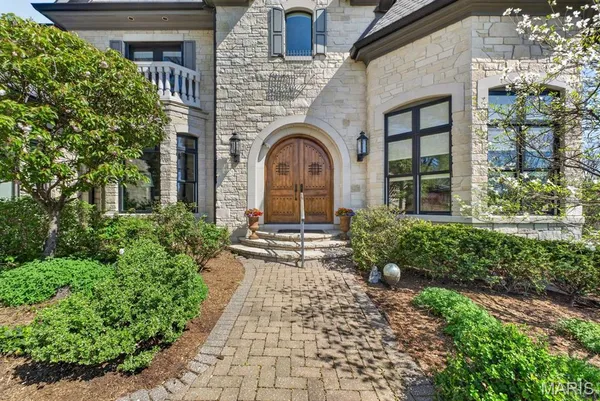 $3,500,000 | 10600 Country View Drive, Creve Coeur, MO 63141