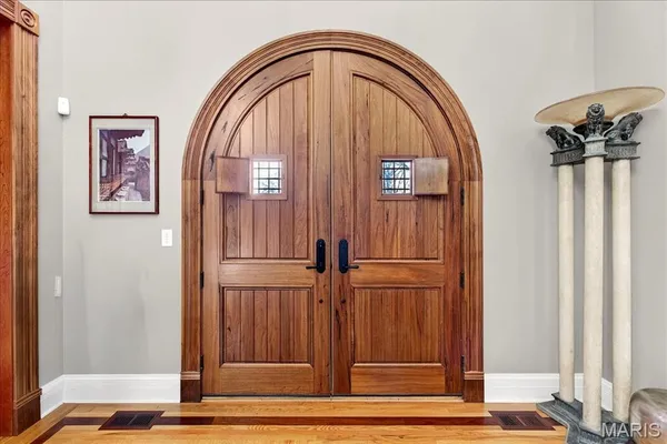 $3,500,000 | 10600 Country View Drive, Creve Coeur, MO 63141