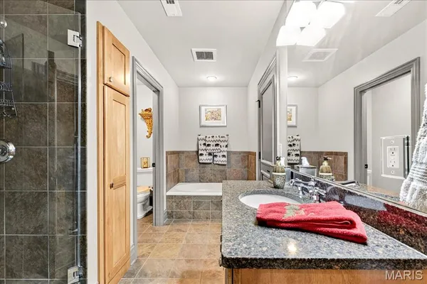 $3,500,000 | 10600 Country View Drive, Creve Coeur, MO 63141