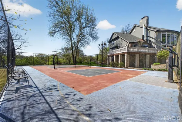 $3,500,000 | 10600 Country View Drive, Creve Coeur, MO 63141