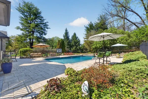$3,500,000 | 10600 Country View Drive, Creve Coeur, MO 63141