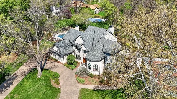 $3,500,000 | 10600 Country View Drive, Creve Coeur, MO 63141