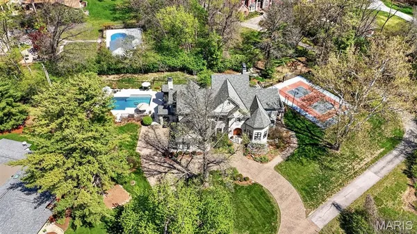 $3,500,000 | 10600 Country View Drive, Creve Coeur, MO 63141