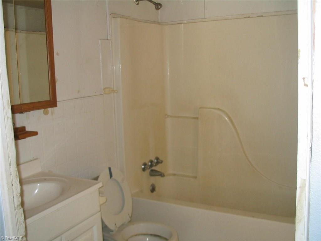 732 Spring Street Eden, NC 27288 - Photo 2 of 7 Gallery Image 2