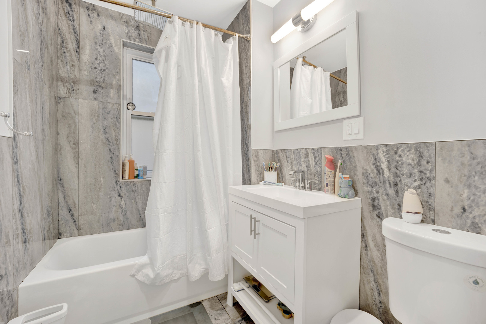 2527 Ridgeland Avenue Berwyn, IL 60402 - Photo 13 of 23 Gallery Image 13