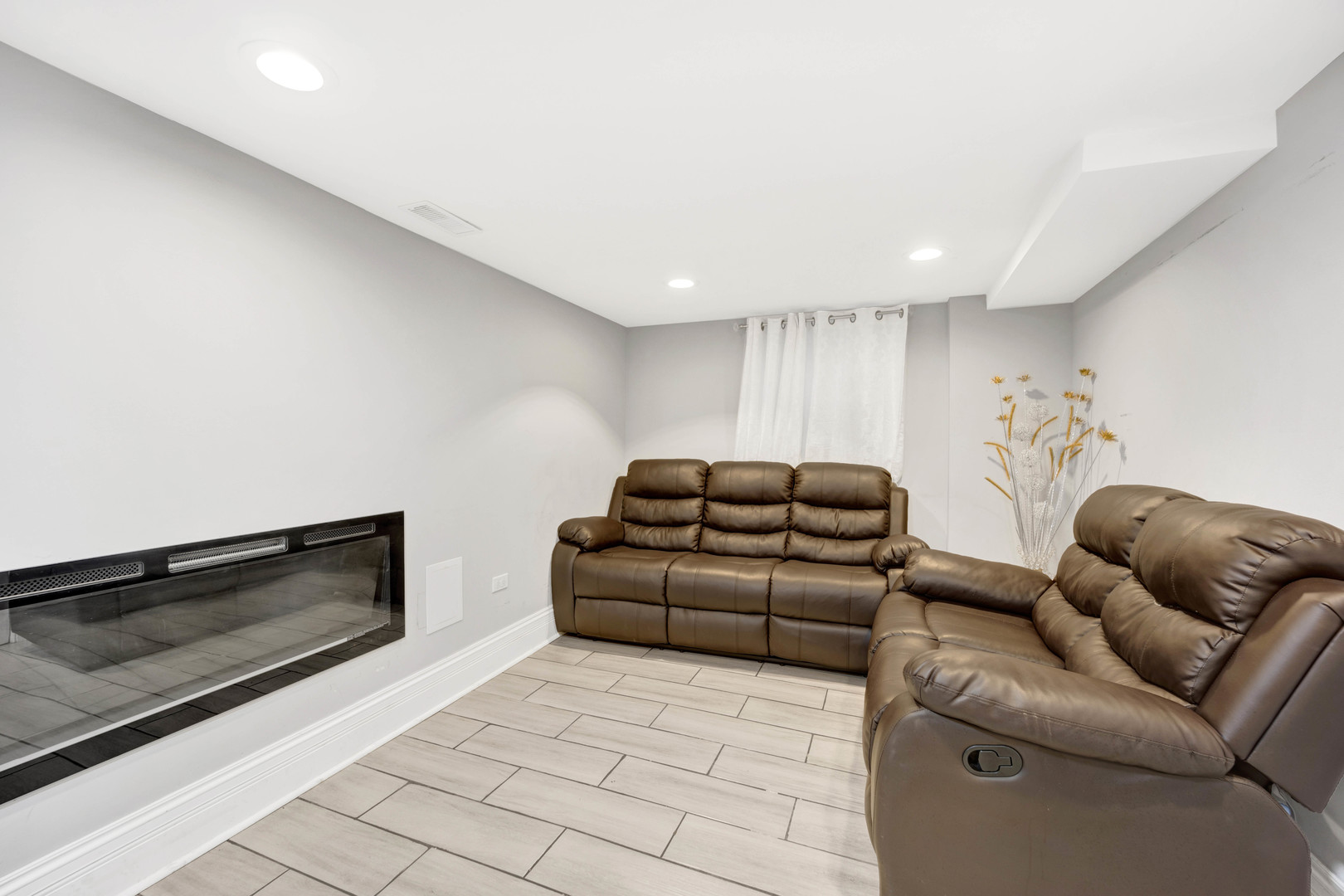 2527 Ridgeland Avenue Berwyn, IL 60402 - Photo 15 of 23 Gallery Image 15