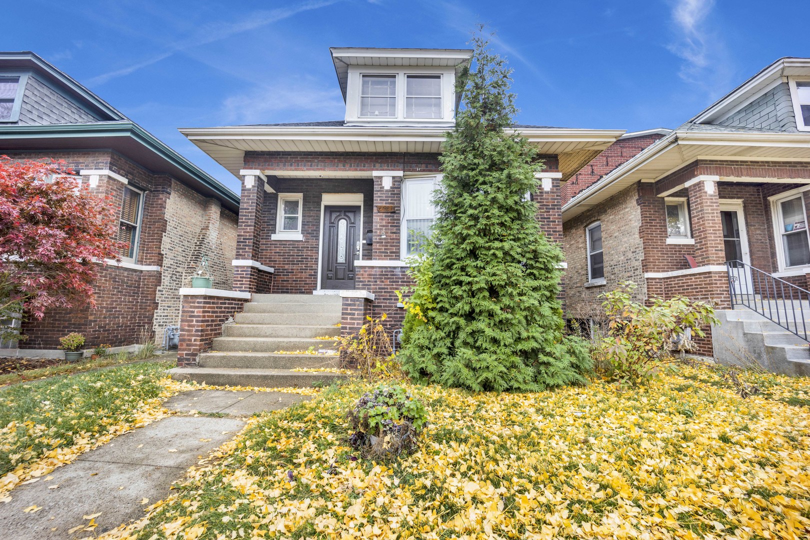 2527 Ridgeland Avenue Berwyn, IL 60402 - Photo 2 of 23 Gallery Image 2