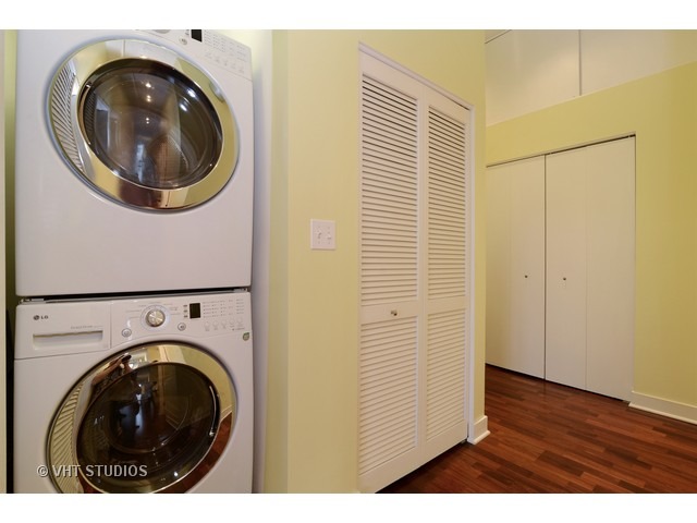 740 West Fulton Street, Unit 701 Chicago, IL 60661 - Photo 17 of 20