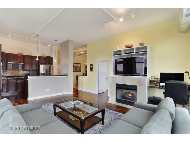 740 West Fulton Street, Unit 701 Chicago, IL 60661 - Photo 8 of 20