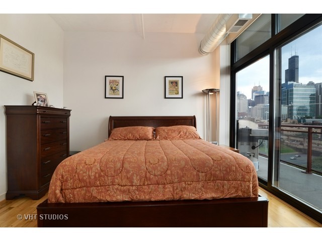 740 West Fulton Street, Unit 701 Chicago, IL 60661 - Photo 10 of 20