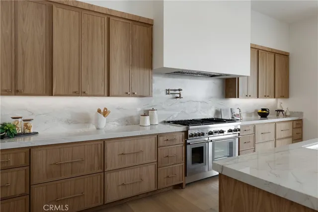 $9,500,000 | 1918 Santiago Drive, Newport Beach, CA 92660