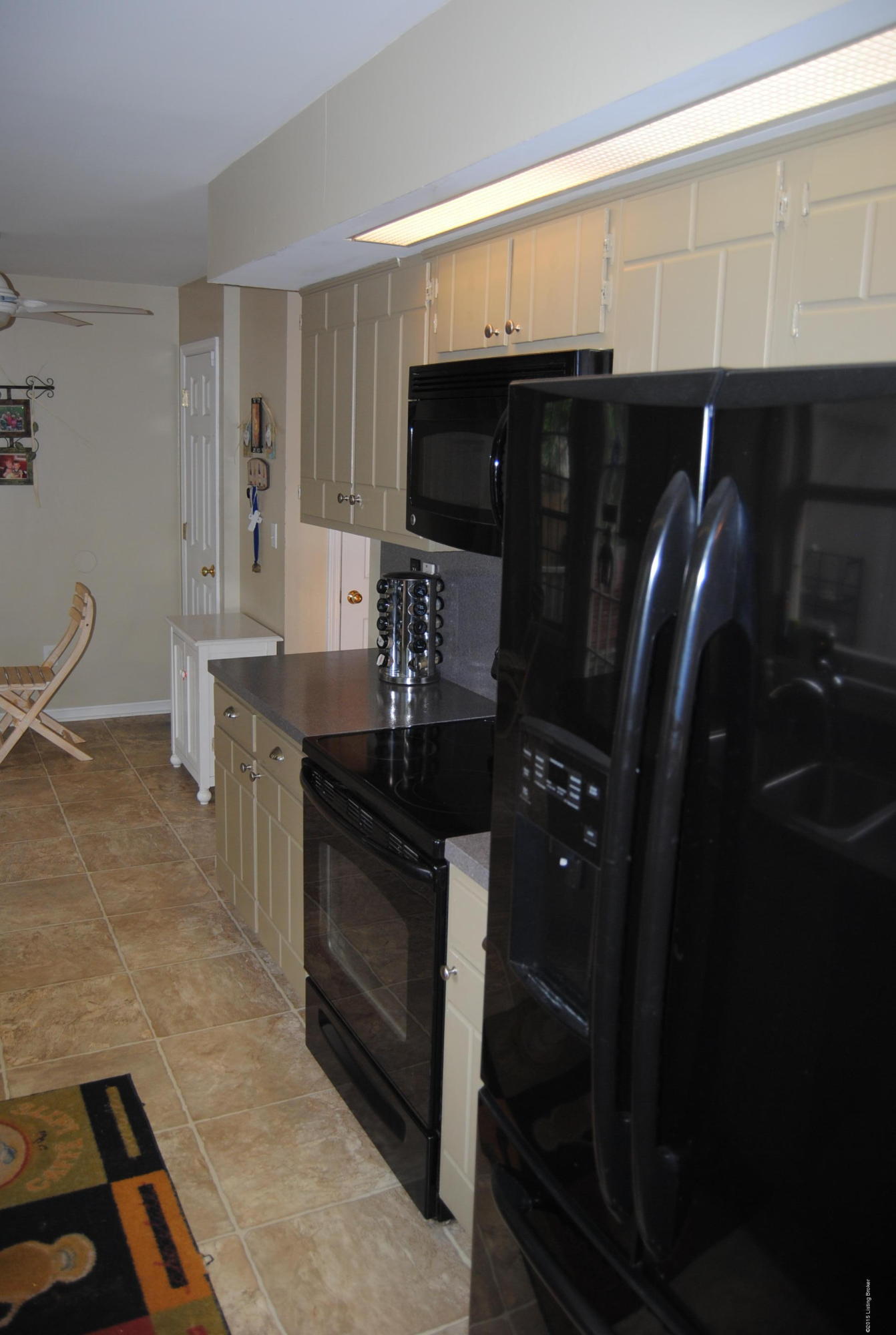 11814 Robindale Road Louisville, KY 40243 - Photo 16 of 33 DSC_0485