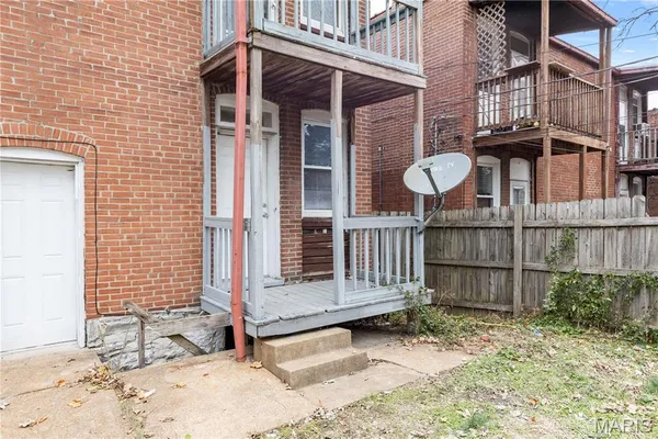 $845 | 4234 Dewey Avenue, Unit 2S, St. Louis, MO 63116
