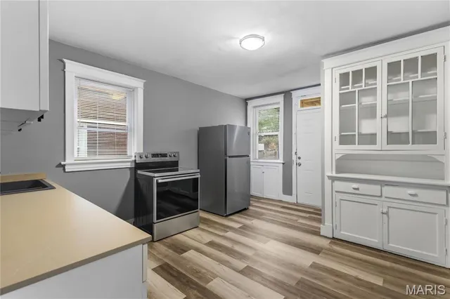 $920 | 4234 Dewey Avenue, Unit 2S, St. Louis, MO 63116