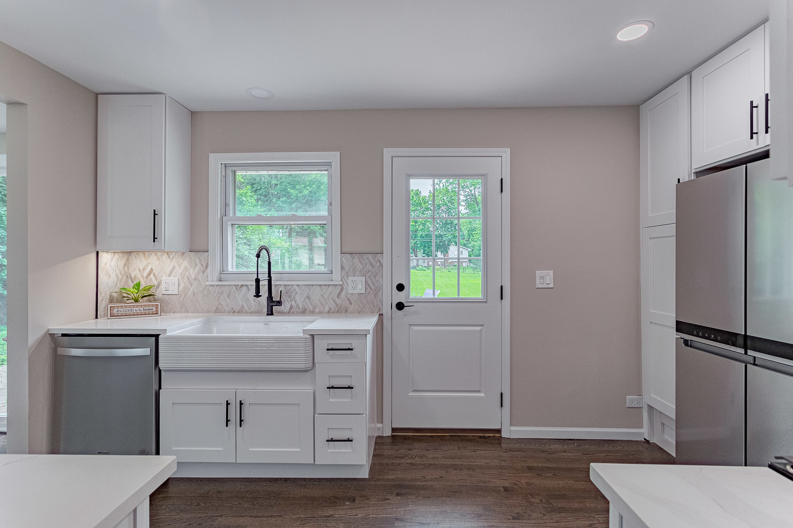 521 Ridge Avenue Elk Grove Village, IL 60007 - Photo 6 of 19 Gallery Image 6