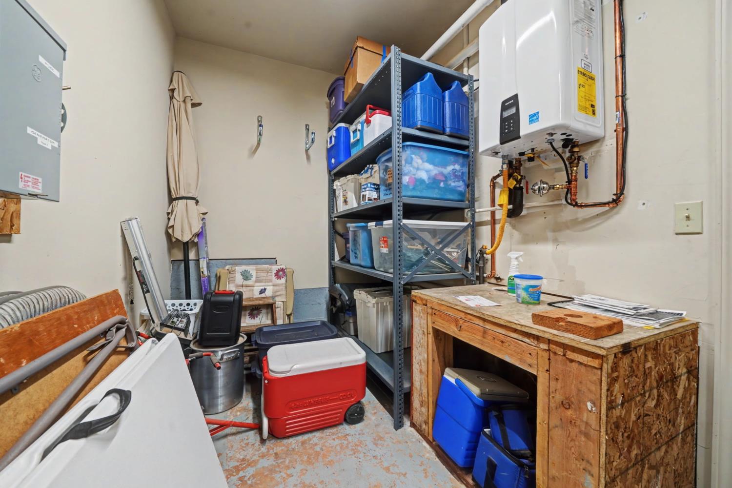 16111 Pioneer Creek Road Pioneer, CA 95666 - Photo 49 of 59 a utility room with dryer and washer