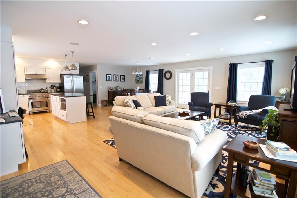 An absolutely perfect layout. Open...