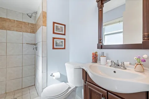 $385,000 | 2890 Meadow Port Drive, Farmers Branch, TX 75234