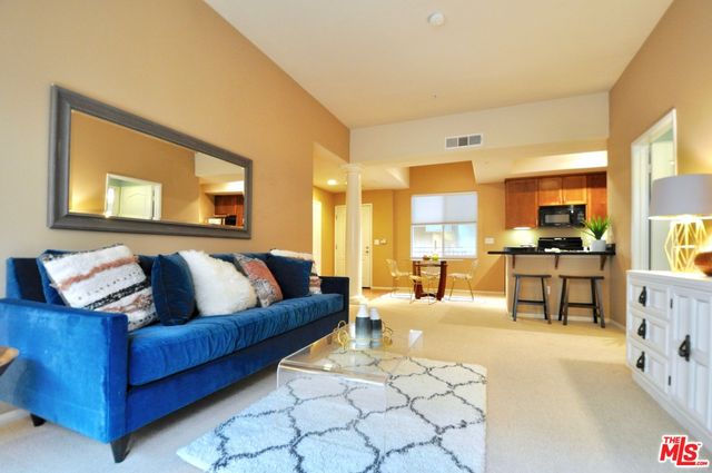 $740,000 | 4060 Glencoe Avenue, Unit 307, Marina del Rey, CA 90292