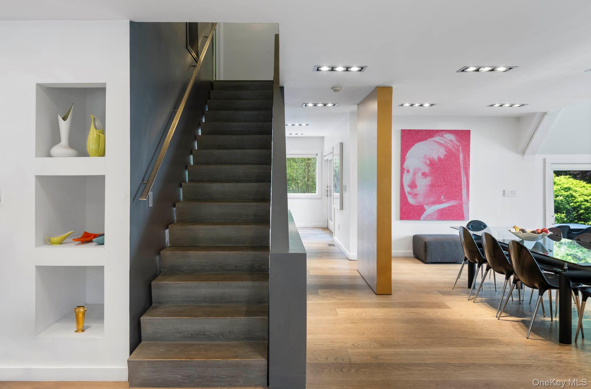 800 West 231st Street Bronx, NY 10463 - Photo 11 of 36 a view of entryway and hall