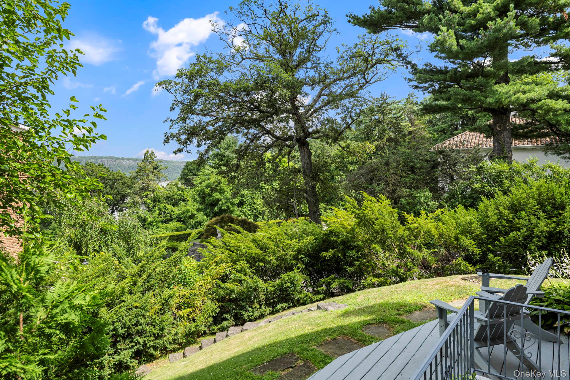 800 West 231st Street Bronx, NY 10463 - Photo 6 of 36 a view of yard from terrace with seating space