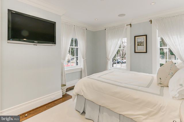 $4,200,000 | 1400 34th Street Northwest, Washington, DC 20007