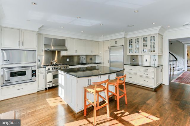 $4,200,000 | 1400 34th Street Northwest, Washington, DC 20007