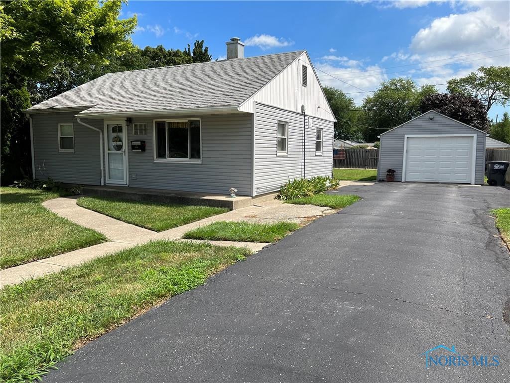 5350 Bennett Road Toledo, OH 43612 - Photo 1 of 32 Gallery Image 1