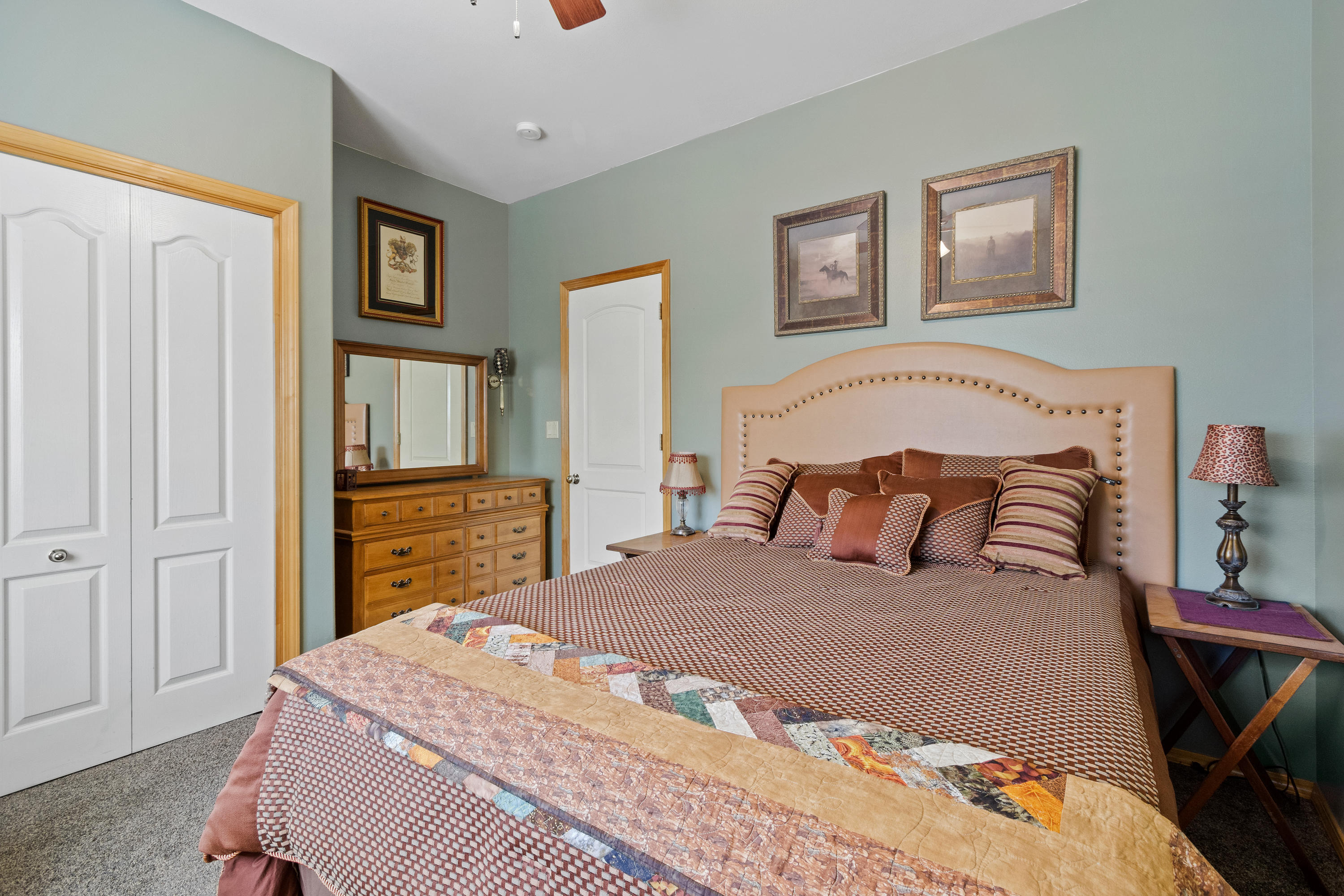 63090 Casey Place Bend, OR 97703 - Photo 24 of 46 63090CaseyPl_LowerGuestBed1