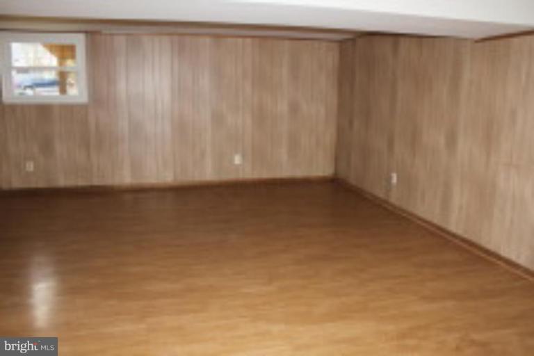 1212 Lee Road Sterling, VA 20164 - Photo 7 of 12 Recreation Room