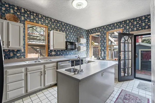 $1,095,000 | 2119 Sarah Street, Pittsburgh, PA 15203