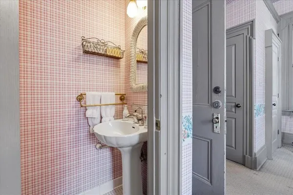 $1,095,000 | 2119 Sarah Street, Pittsburgh, PA 15203