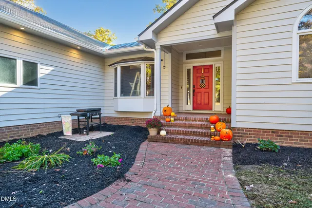 $1,200,000 | 1230 Arnolds Woods Road, Chapel Hill, NC 27516