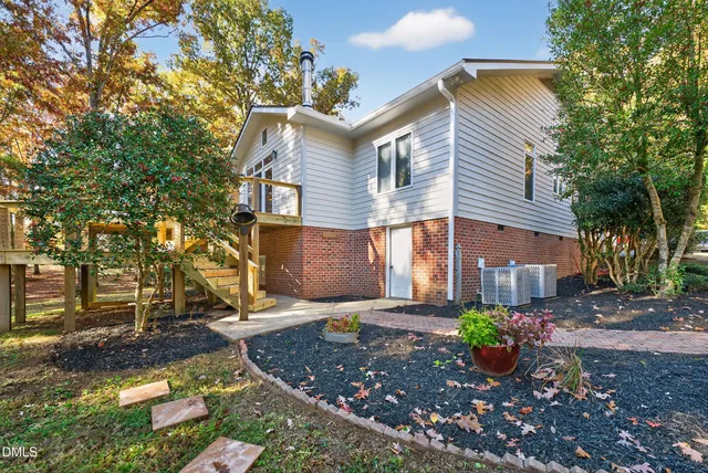 $1,200,000 | 1230 Arnolds Woods Road, Chapel Hill, NC 27516