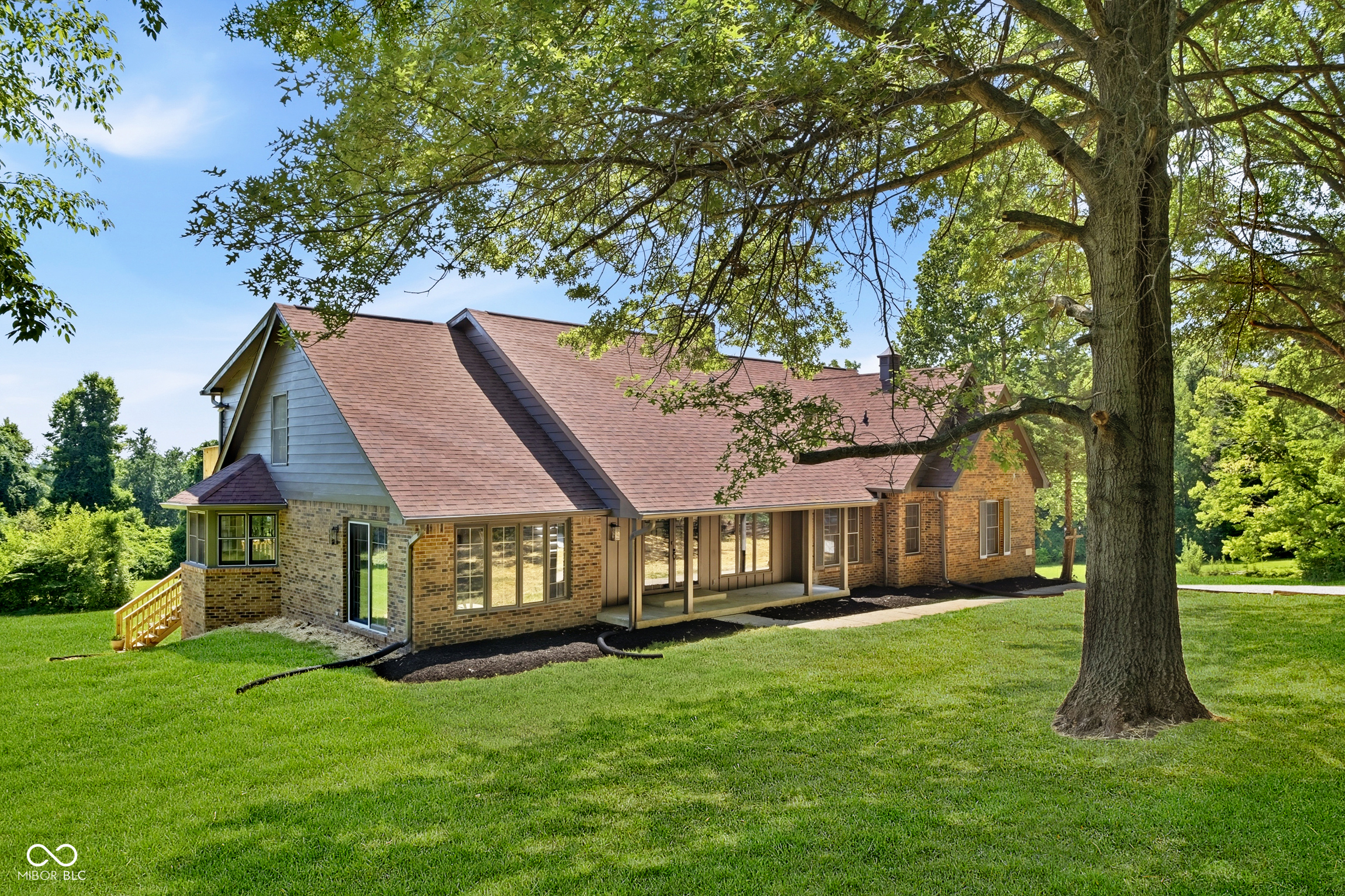 2011 West Stop 11 Road Indianapolis, IN 46217 - Photo 2 of 67 Gallery Image 2
